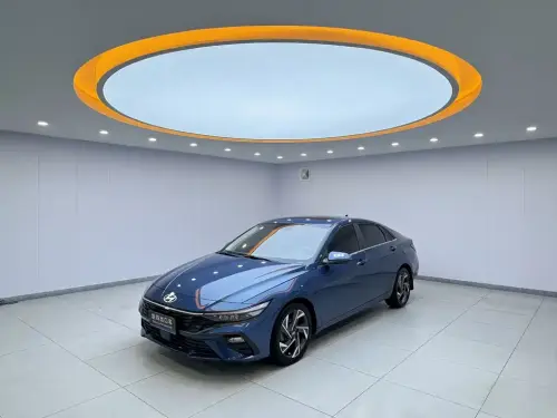 Hyundai Elantra, 2023