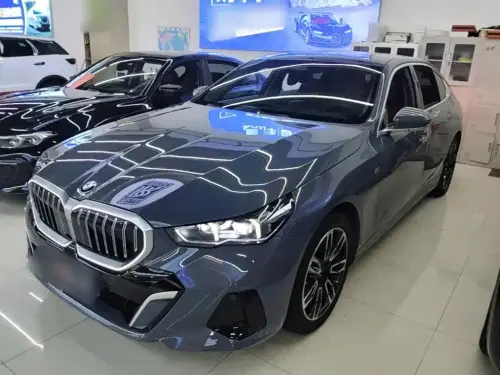 BMW 5-Series, 2024