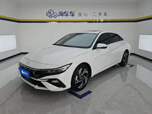 Hyundai Elantra, 2025