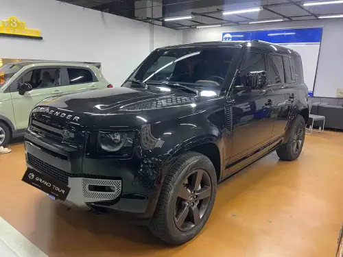 Land Rover Defender, 2024