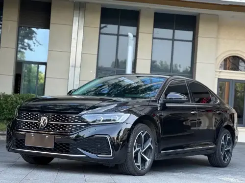 Volkswagen Passat, 2023