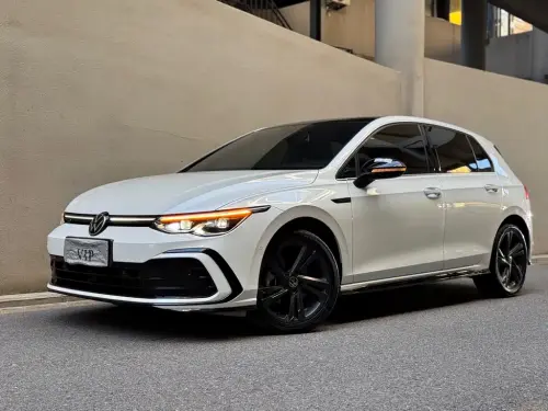 Volkswagen Golf, 2023