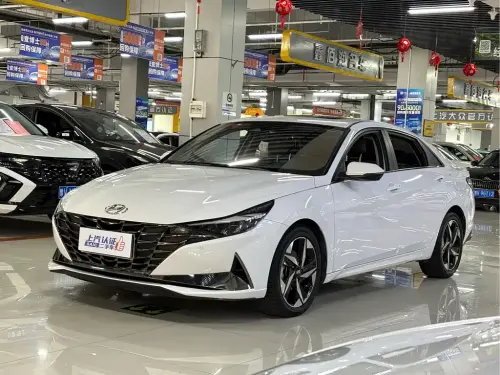 Hyundai Elantra, 2023