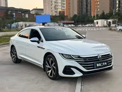 Volkswagen CC, 2024