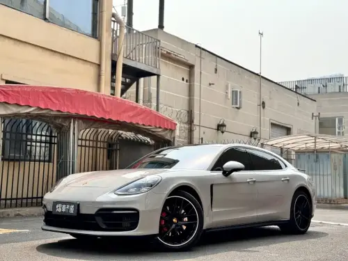 Porsche Panamera, 2021