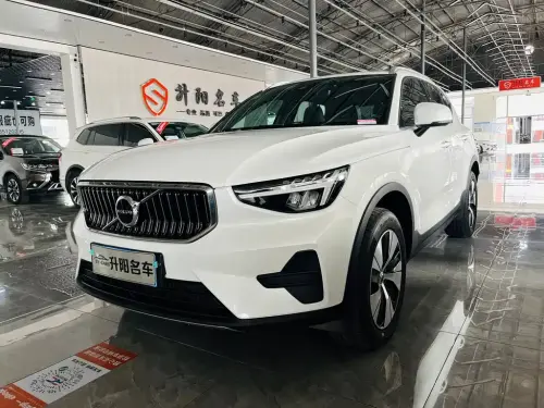 Volvo XC40, 2024