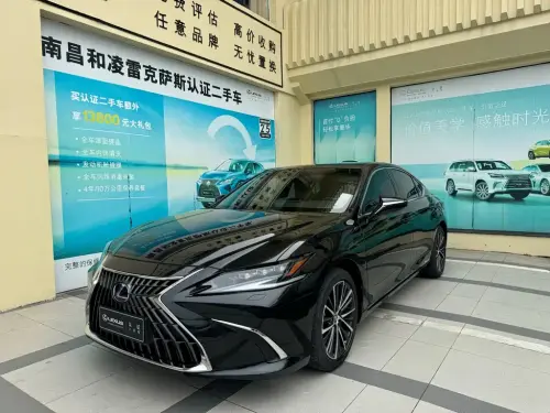 Lexus ES, 2021