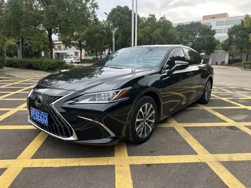 Lexus ES, 2024
