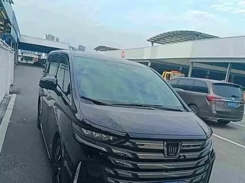 Toyota Vellfire, 2024