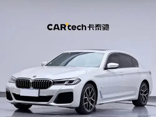 BMW 5-Series, 2022