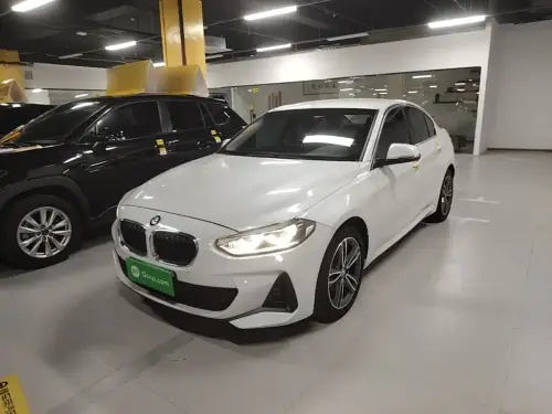 BMW 1-Series, 2022