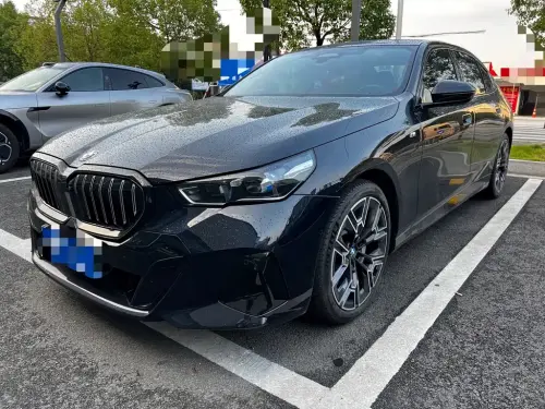 BMW 5-Series, 2024