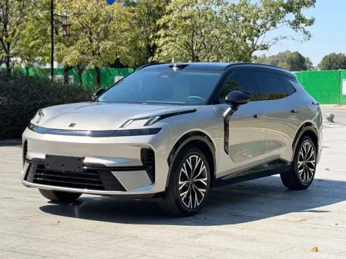 Lynk & Co 08, 2025