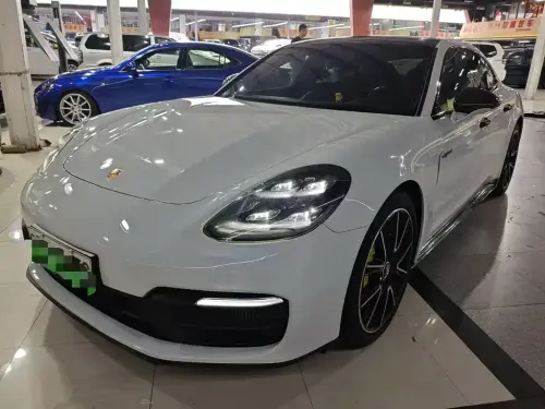 Porsche Panamera, 2022
