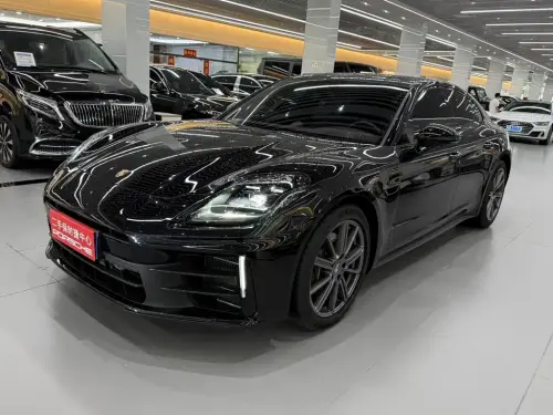 Porsche Panamera, 2024