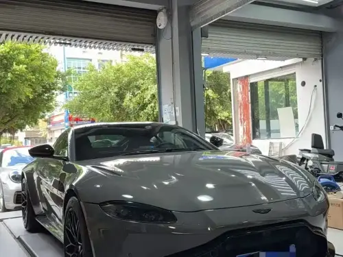 Aston Martin V8 Vantage, 2021