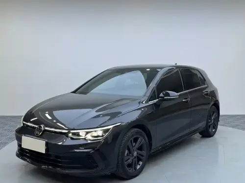 Volkswagen Golf, 2022