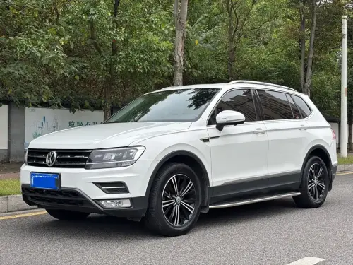 Volkswagen Tiguan, 2020