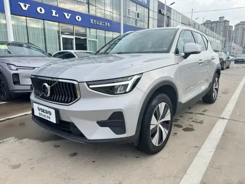 Volvo XC40, 2024