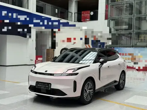Lynk & Co 08, 2025