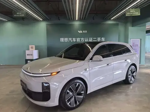 Li Auto L6, 2025