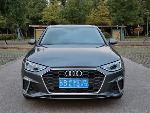 Audi A4, 2022