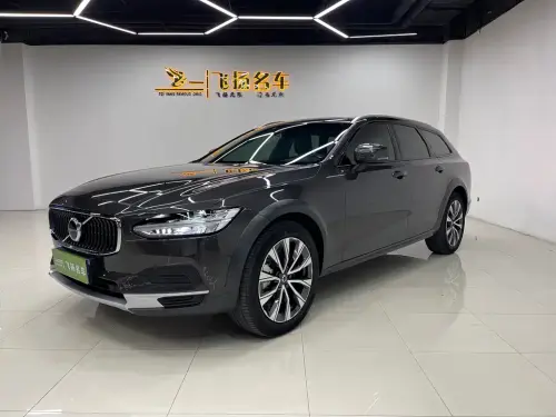 Volvo V90, 2025