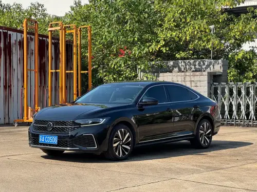 Volkswagen Passat, 2023