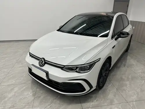 Volkswagen Golf, 2023
