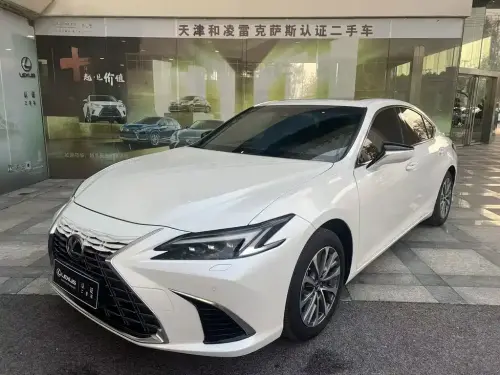 Lexus ES, 2025