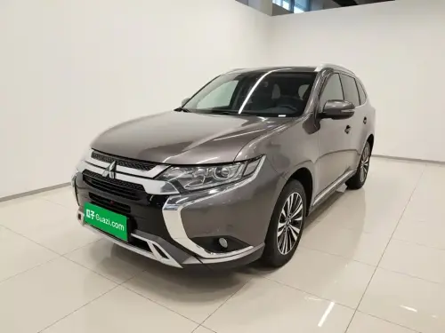 Mitsubishi Outlander, 2021