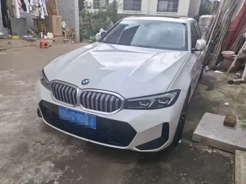 BMW 3-Series, 2022