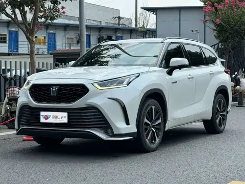 Toyota Crown Kluger, 2022
