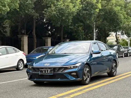 Hyundai Elantra, 2024