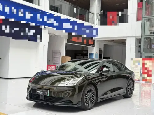 Lynk & Co 10, 2025
