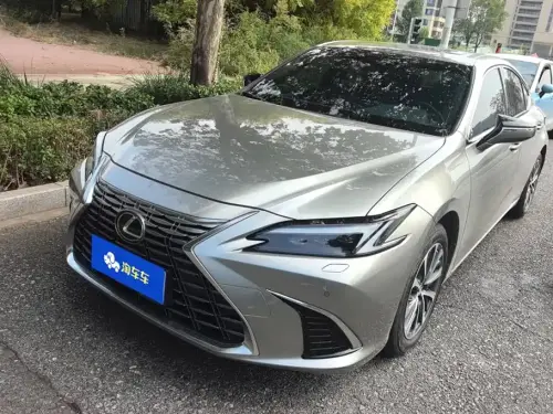 Lexus ES, 2025