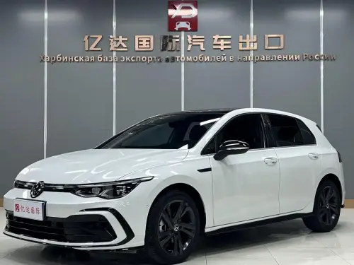 Volkswagen Golf, 2022