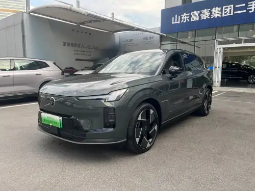 Volvo XC70, 2025