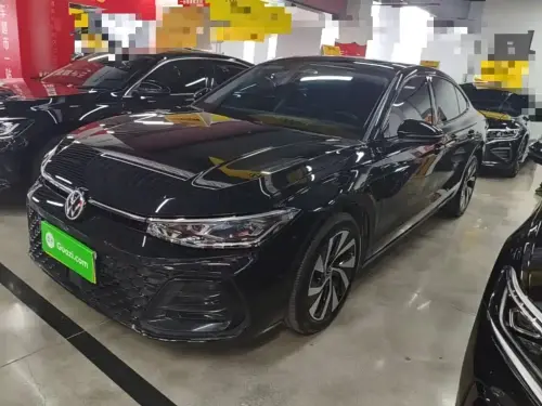 Volkswagen Passat, 2025