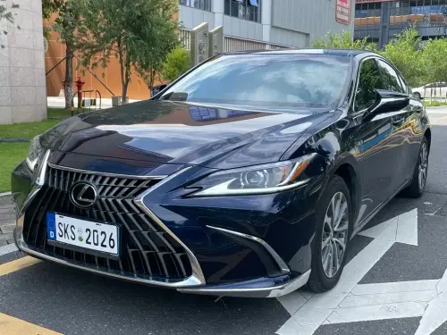 Lexus ES, 2024