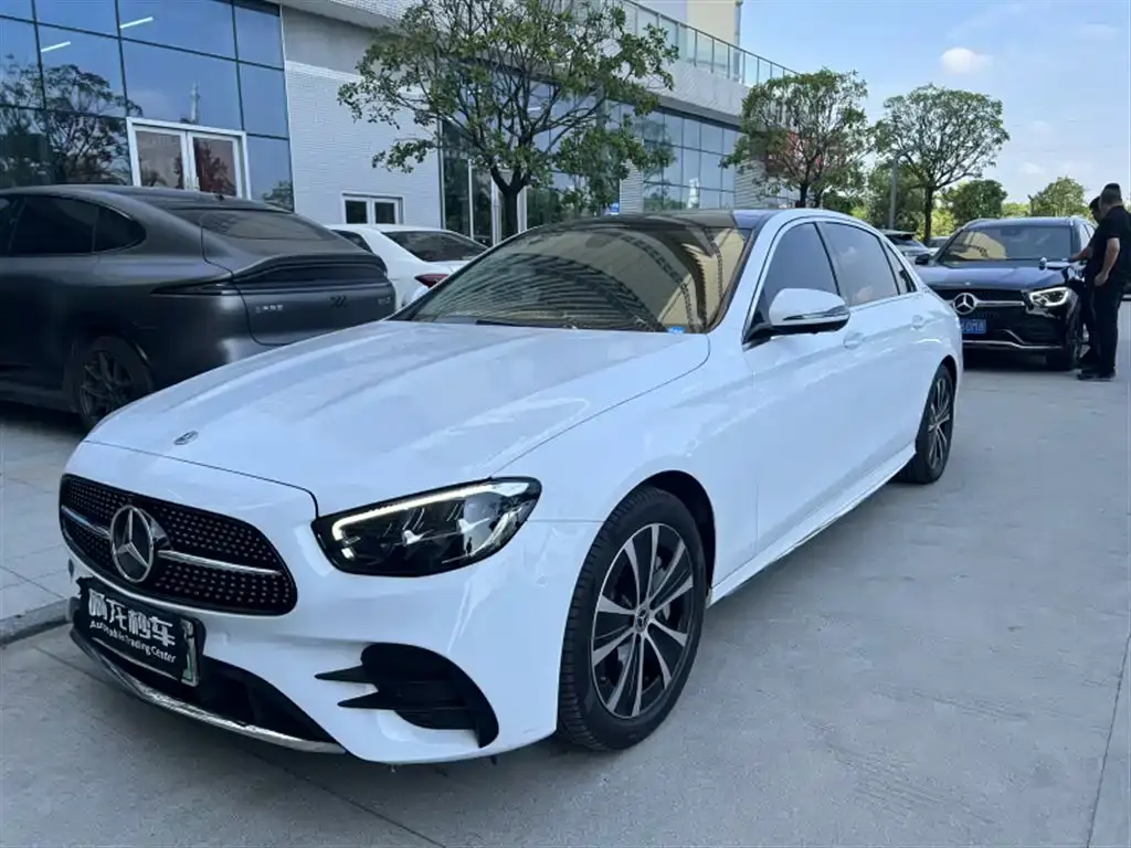 Mercedes-Benz E-Class, 2022