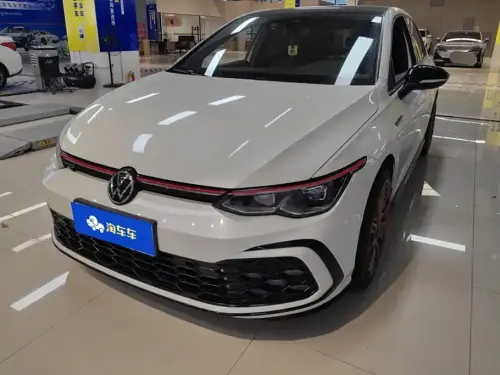 Volkswagen Golf, 2022
