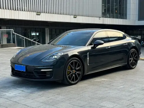Porsche Panamera, 2023