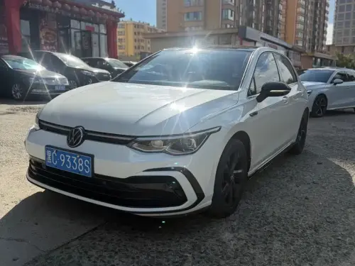 Volkswagen Golf, 2022