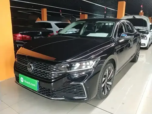 Volkswagen Passat, 2022
