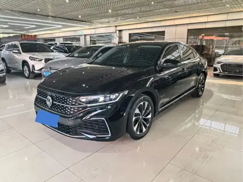 Volkswagen Passat, 2023