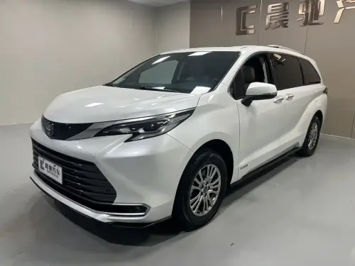 Toyota Sienna, 2023