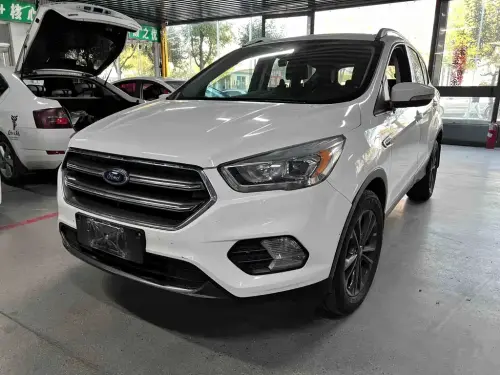 Ford Kuga, 2020