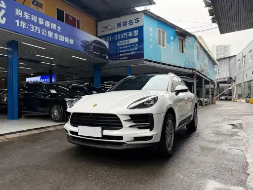 Porsche Macan, 2022