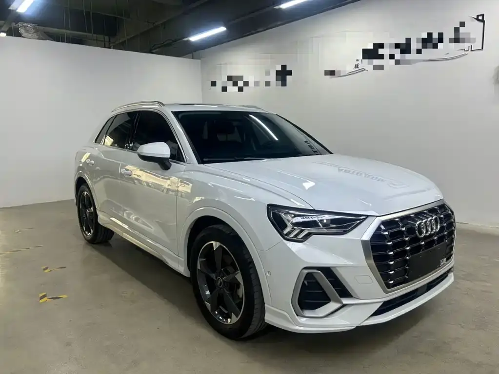 Audi Q3, 2022